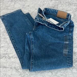 ✨ Brand New, Never Worn ✨ American Eagle Outfitters Slim Straight Blue Jeans